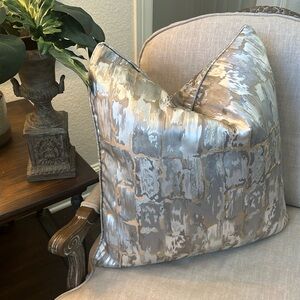 Callisto home large pillows 2